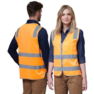 SW40_WS_Vic-Rail-Hi-Vis-Safety-Vest-Unisex_model2